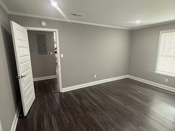 5th image of 5711 Sterling Pl