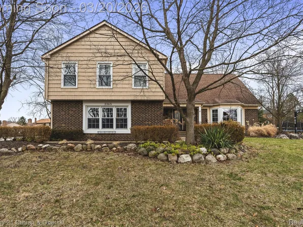 3365 Buckingham Trl, West Bloomfield, MI 48323