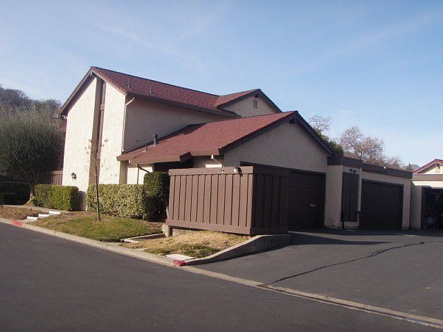 1st image of 311 Acorn Ct