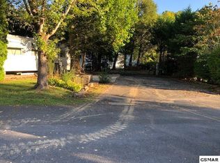 4229 E Pkwy, Gatlinburg, TN 37738