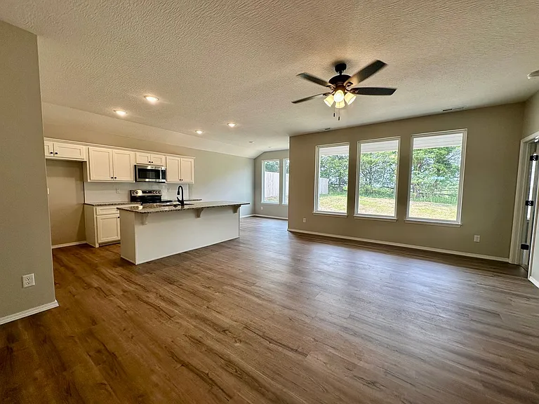 722 Swiss Rd — Photo 2
