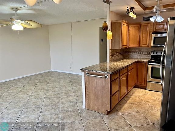 4th image of 3100 Newport S #3100
