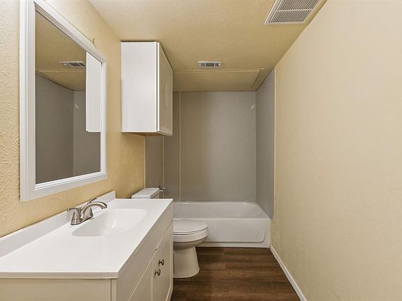 2nd image of 1821 Randolph Dr #1821