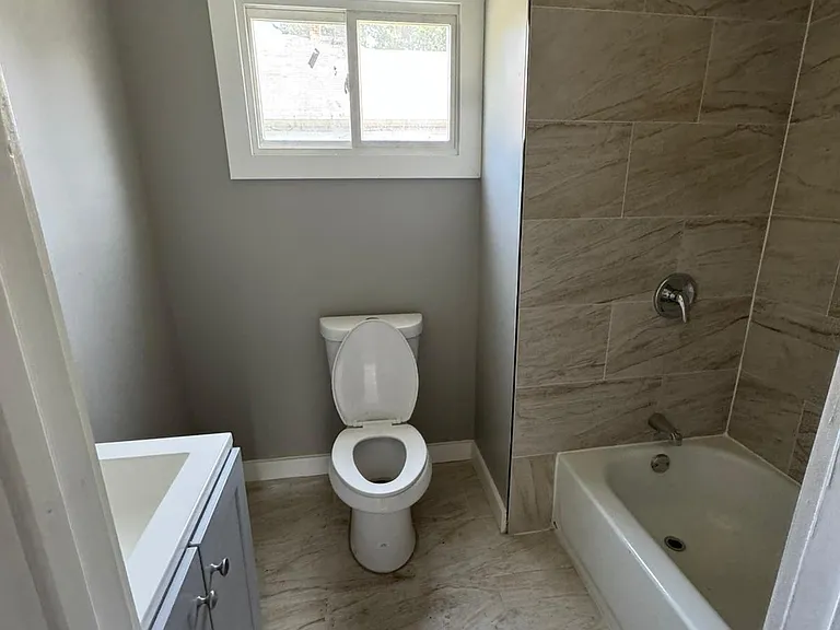 1228 N State St — Photo 2