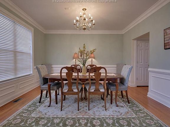 2nd image of 207 Yorktowne Pl