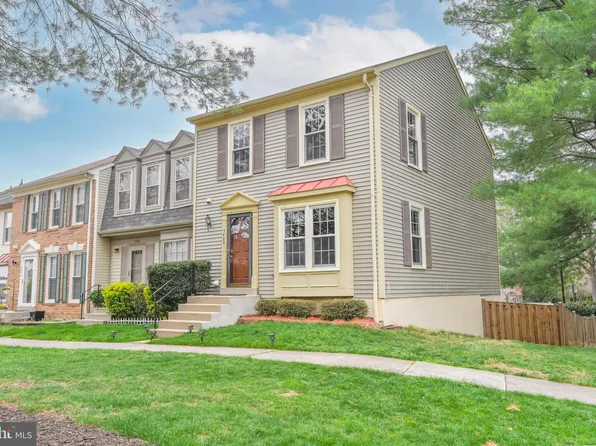 5400 New London Park Dr, Fairfax, VA 22032