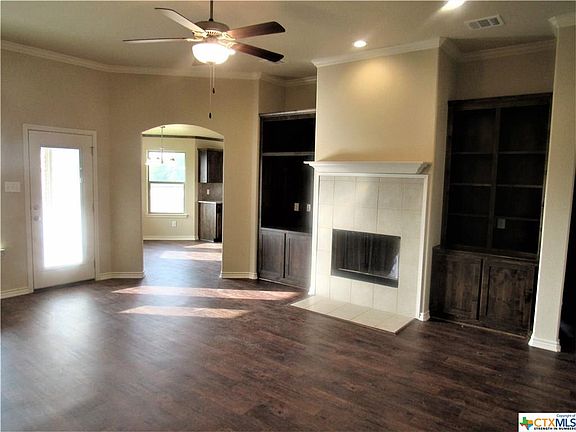 3rd image of 2927 Crystal Ann Dr