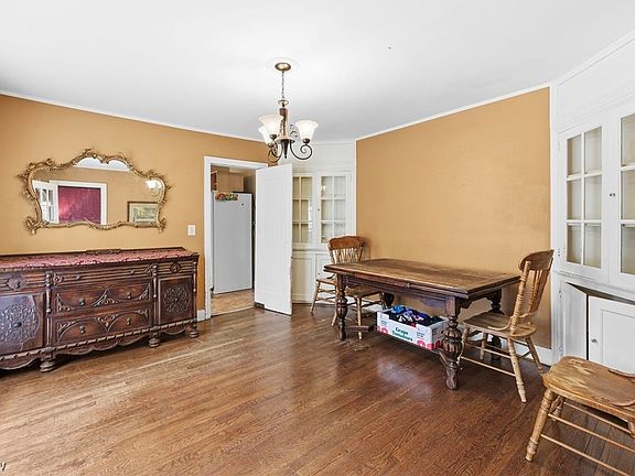 14th image of this home