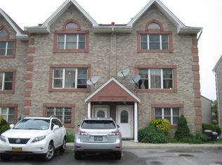 11441 Dalian Ct, College Point, NY 11356