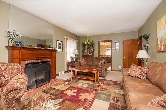 3rd image of 721 Winford Ave