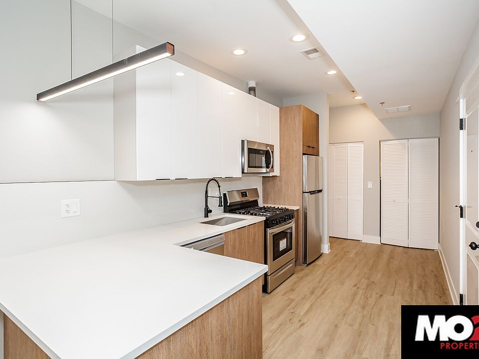 1st image of 2407 N Kedzie Blvd #303