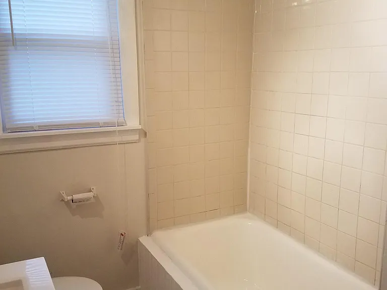 1576 College Ave — Photo 18