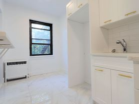130 Bay Ridge Pkwy