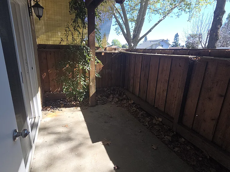 500 Arcadia Dr — Photo 6