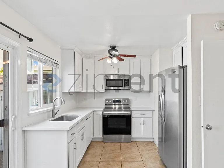 38551 Royal Ann Cmn — Photo 11