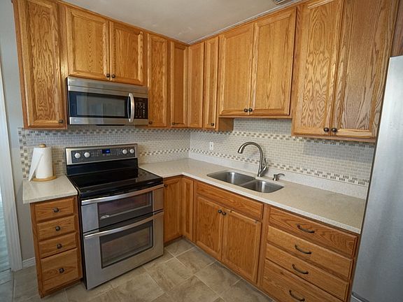 4th image of 3809 W Vasconia St