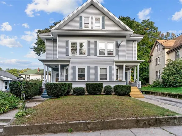 207 Highland St, Woonsocket, RI 02895