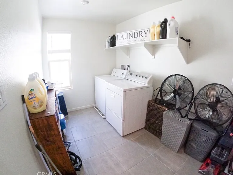 1002 W Buttercup Ln — Photo 11