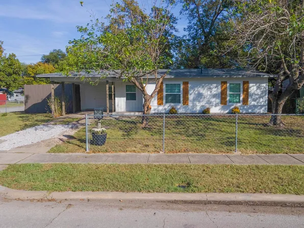 1001 Shawnee Trce, Grand Prairie, TX 75051