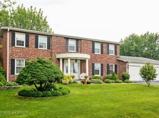 112 Rue Touraine, Deer Park, IL 60010