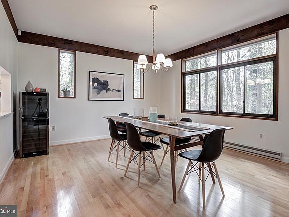 4th image of 8207 Woodland Ave