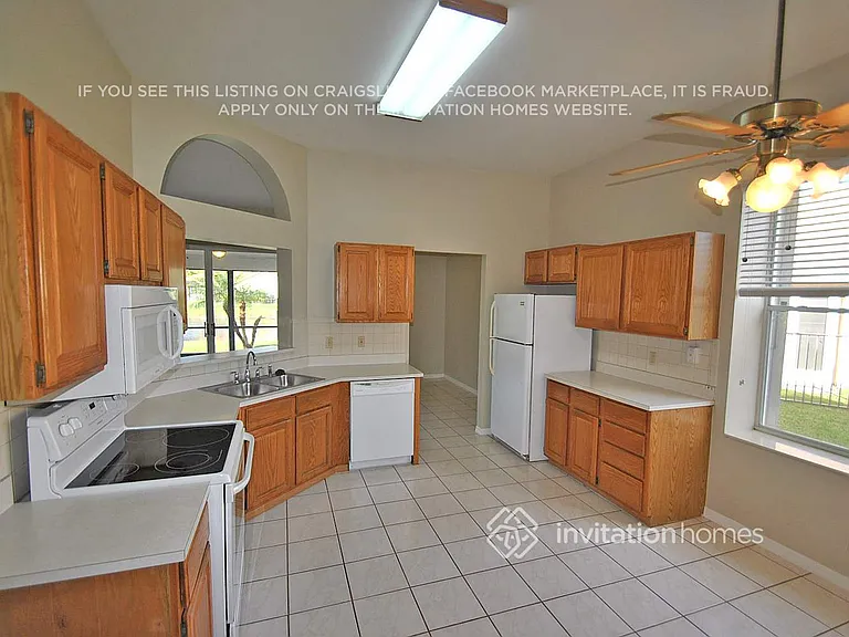 3754 Woods Walk Blvd — Photo 4