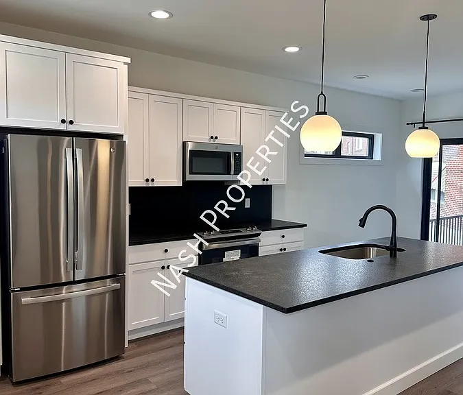 4609 Cleveland Ave — Photo 2