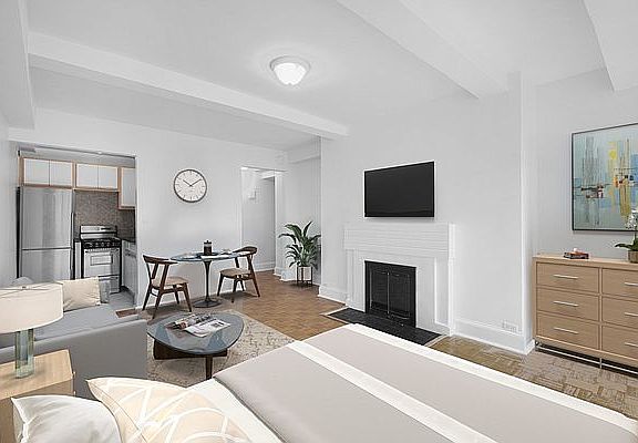 4th image of 307 E 44th St APT 1606