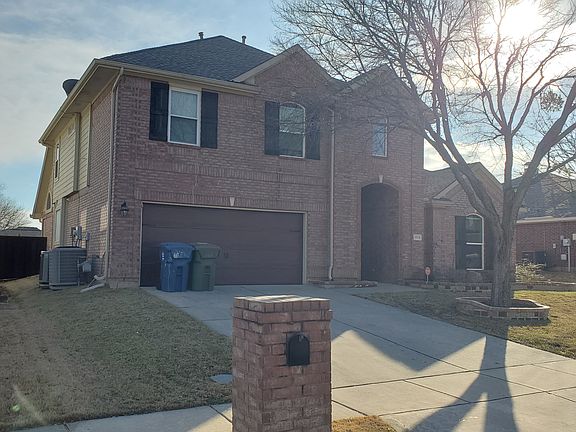 3rd image of 1713 Birchbrook Dr