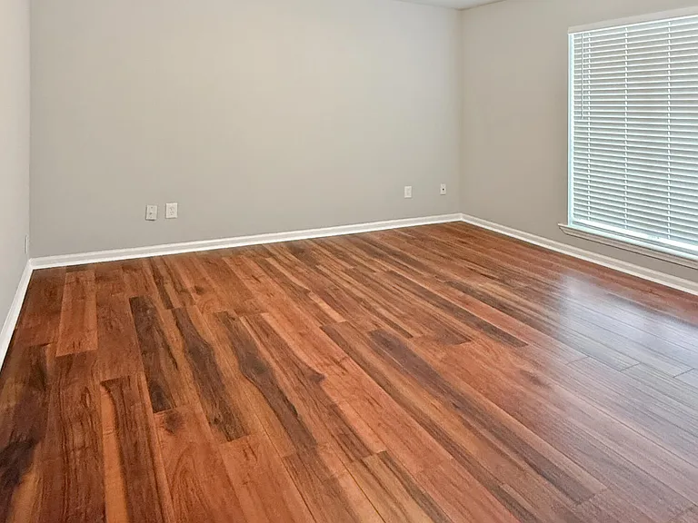 820 Rosedown Ln — Photo 7
