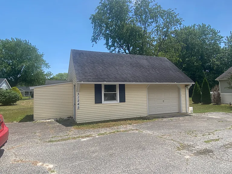 31245 Mohican Dr — Photo 37