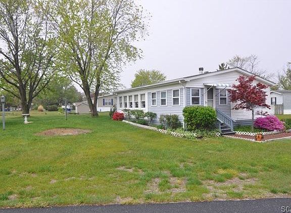 3rd image of 26151 Holly Berry Dr