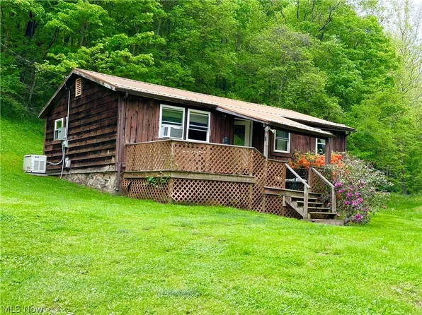 2538 Howell Run Rd, West Union, WV 26456