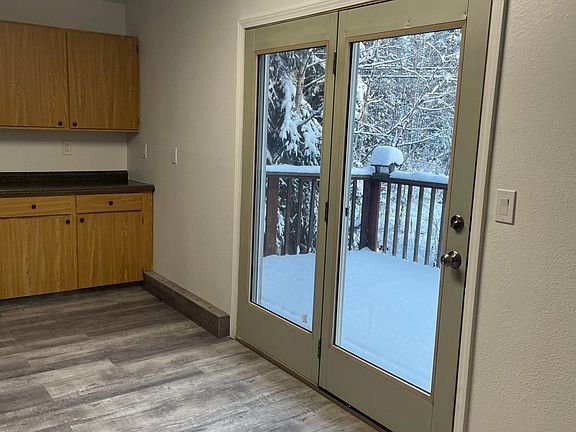 5th image of 352 Kit Blvd #A