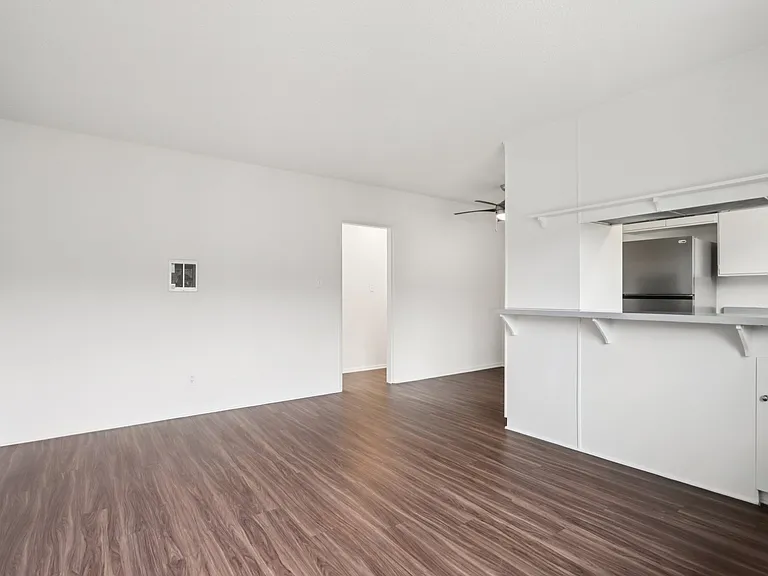 1130 Marine Avenue — Photo 24