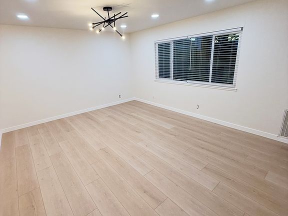 2nd image of 755 Rose Ave Unit 10