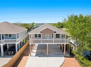 1226 9th St, San Leon, TX 77539