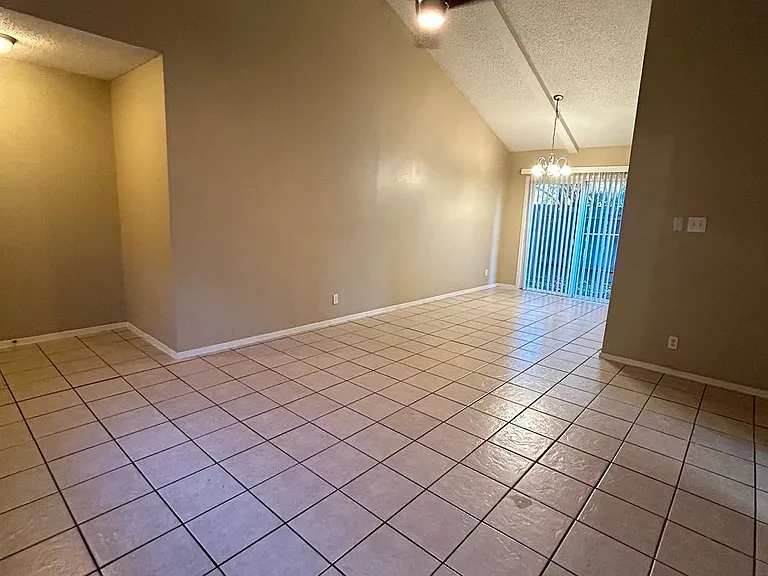 7208 Creekside Dr #C — Photo 7