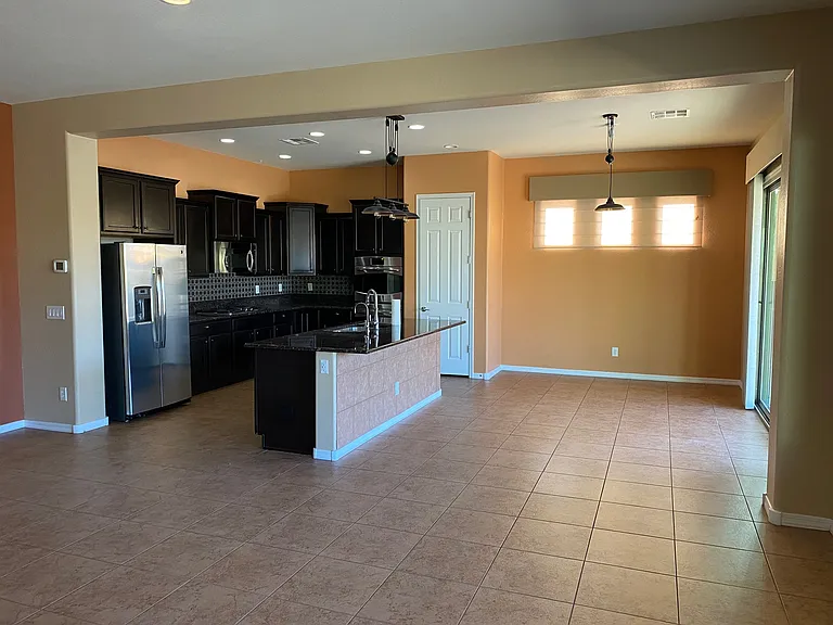 6498 W Victory Way — Photo 3