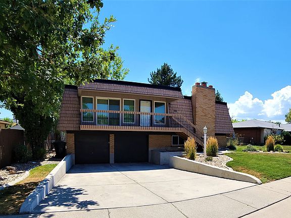2nd image of 404 E Doreen St