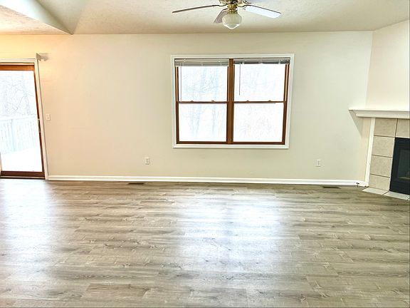 3rd image of 151 Cherrywood Ln