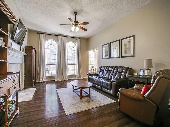 3rd image of 2707 Canterbury St