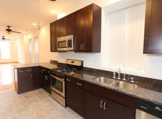 1223 W Erie St #1, Chicago, IL 60642