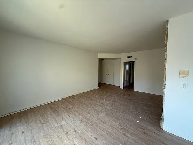 5138 Zelzah Ave #10B — Photo 6