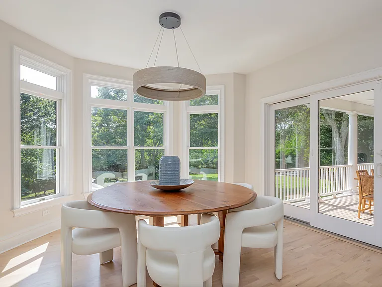 360 Canoe Place Rd — Photo 13