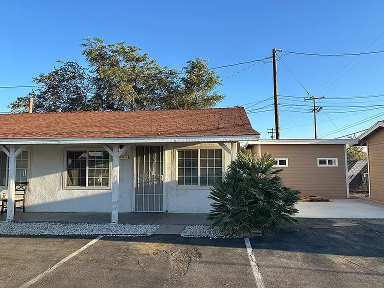 45305 Sierra Hwy — Photo 19