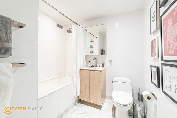 Rented by City Zen Realty | media 43