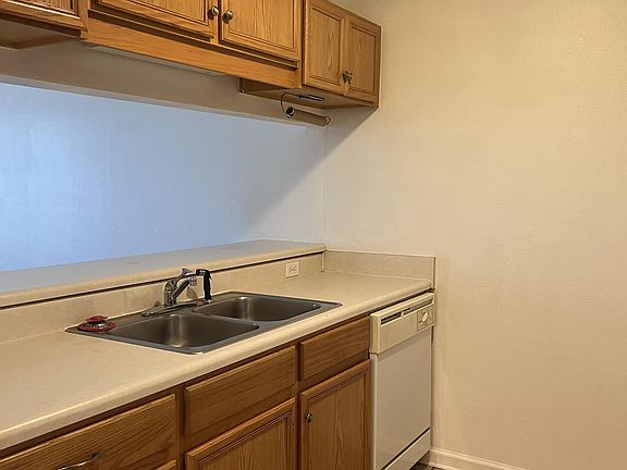 5th image of 2738 W Tharpe St #2305-1