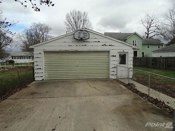2 Car Garage