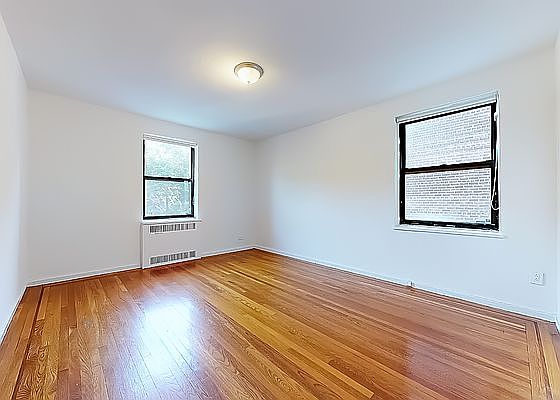 5th image of 200 Haven Ave #13